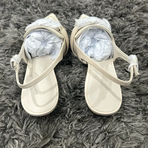 Charles & Keith Gabine Leather Interlocking Slingback Pumps in Chalk, Size 38/8‌ - Picture 6 of 7